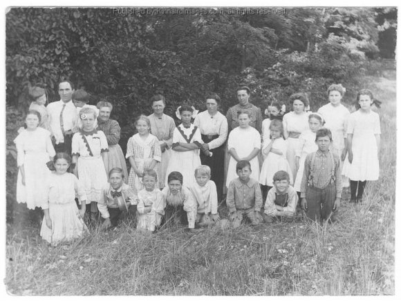 Lewistown Sunday School Group 002A RuthP