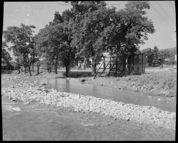 Flooding_on_Frederick_Road_004_JAK