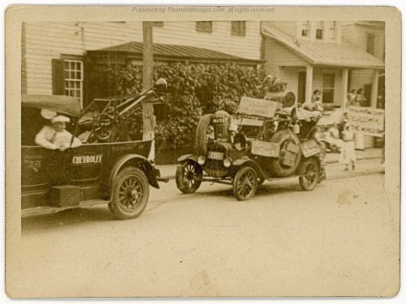 Parade Float 1934 Water Street 001 LinLew