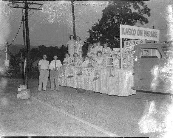 Parade Float 1949 001