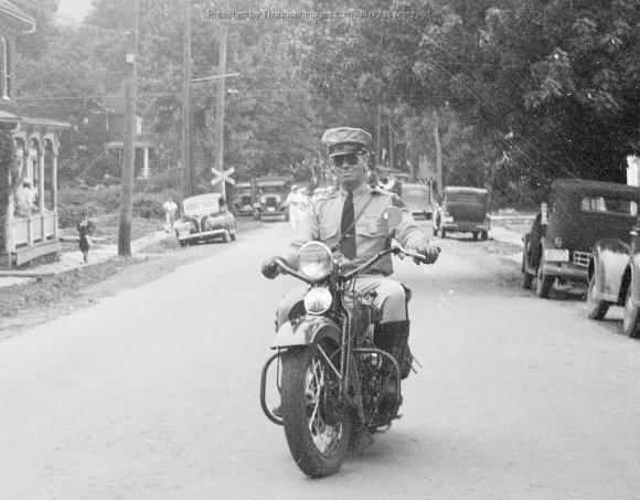 Parade_East_Main_Street_1940s_001B_GWW