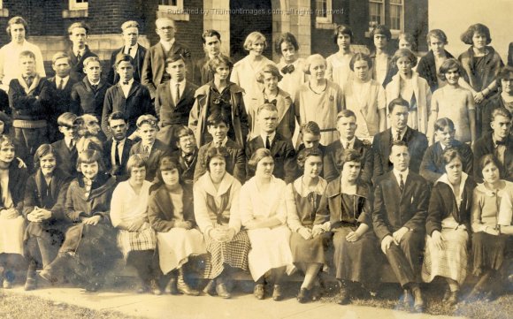 Thurmont High School Students 1926 001C JAK