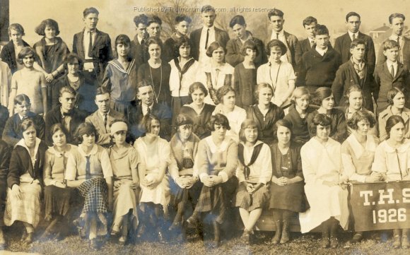 Thurmont High School Students 1926 001D JAK