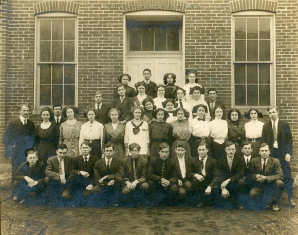 Thurmont School Class of 1912 002A BuzzM